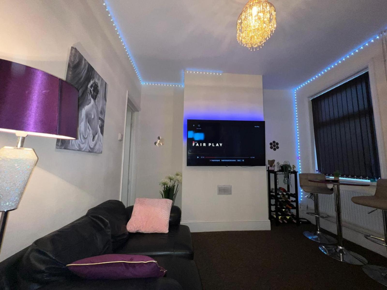 Lovely Room Within 5 Mins Walk To Stoke Train Station With Double And Single Room Dış mekan fotoğraf