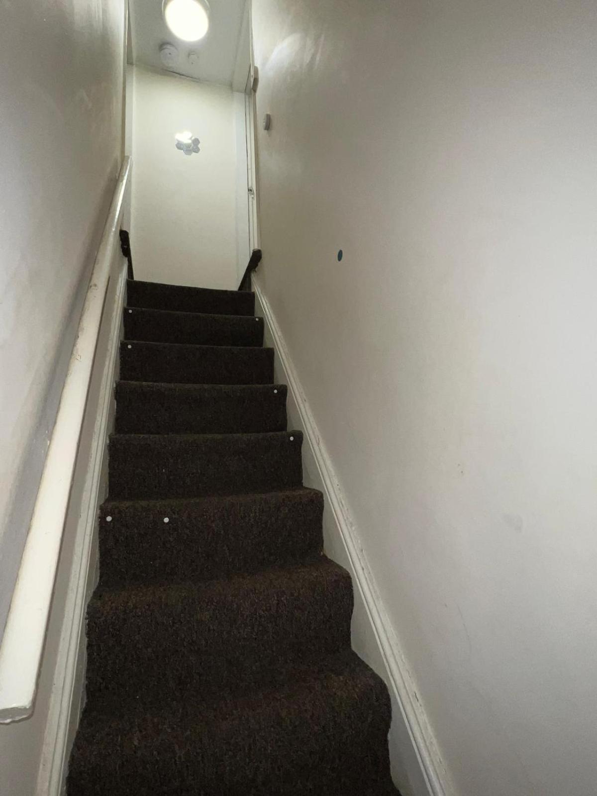 Lovely Room Within 5 Mins Walk To Stoke Train Station With Double And Single Room Dış mekan fotoğraf