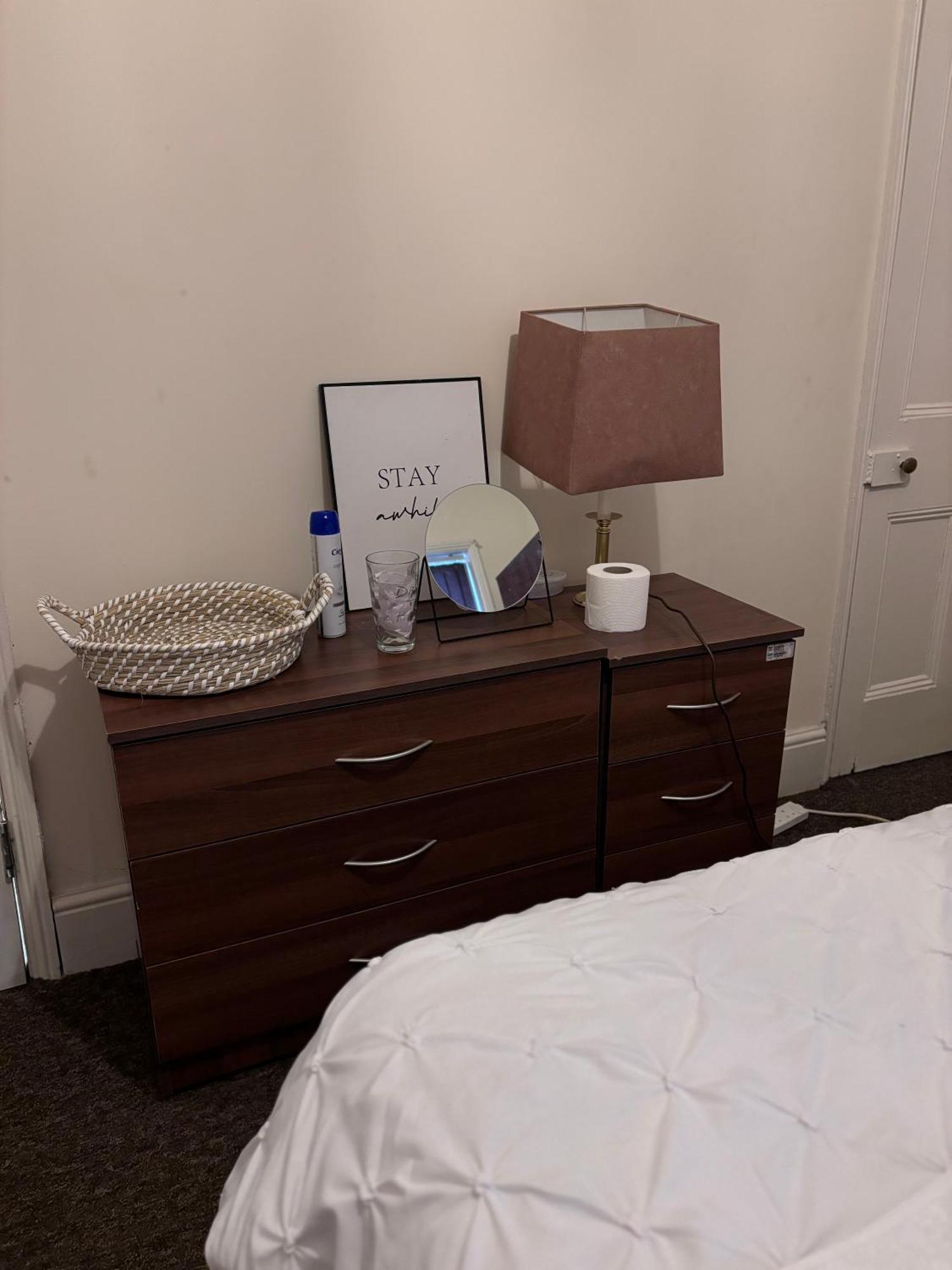 Lovely Room Within 5 Mins Walk To Stoke Train Station With Double And Single Room Dış mekan fotoğraf