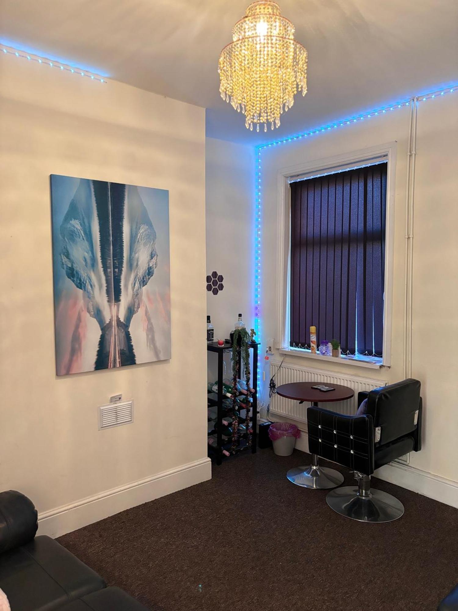 Lovely Room Within 5 Mins Walk To Stoke Train Station With Double And Single Room Dış mekan fotoğraf